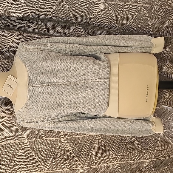 NWT! Free People Blue and White Sweater Size Medium - Picture 4 of 7
